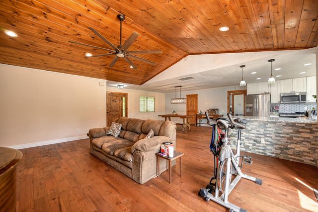 5001 Sheppards Trl, Garden Valley, CA 95633