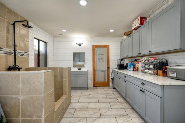 5001 Sheppards Trl, Garden Valley, CA 95633