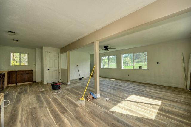5001 Sheppards Trl, Garden Valley, CA 95633