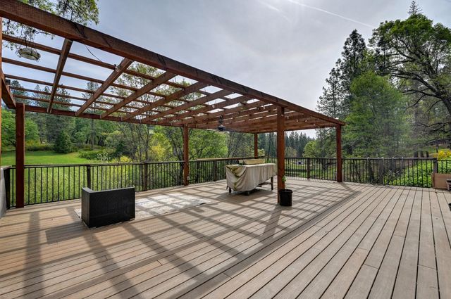 5001 Sheppards Trl, Garden Valley, CA 95633