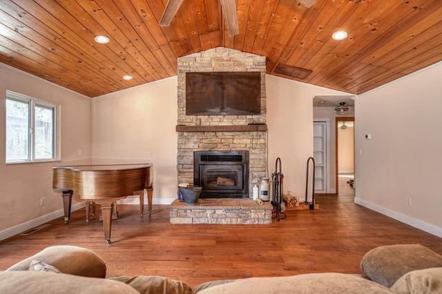 5001 Sheppards Trl, Garden Valley, CA 95633