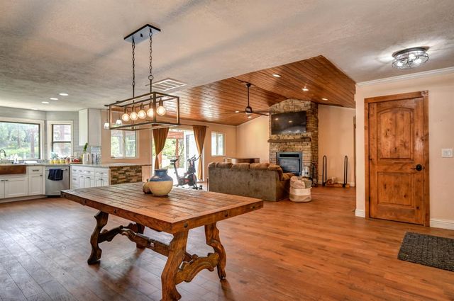 5001 Sheppards Trl, Garden Valley, CA 95633