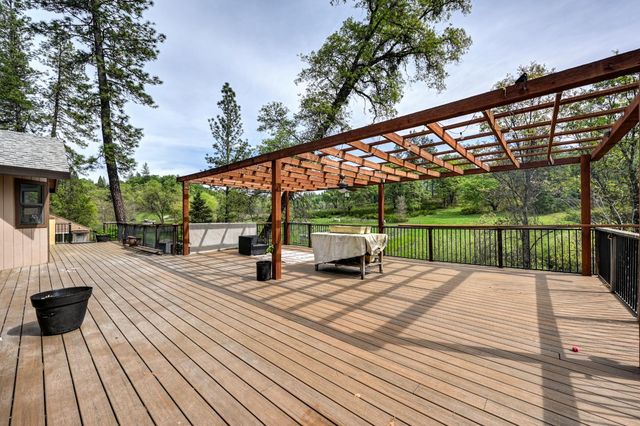 5001 Sheppards Trl, Garden Valley, CA 95633
