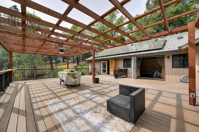 5001 Sheppards Trl, Garden Valley, CA 95633