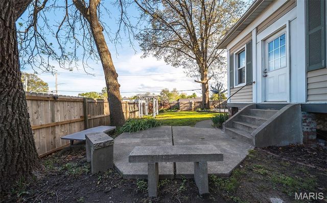 238 Houston Street, St Charles, MO 63301
