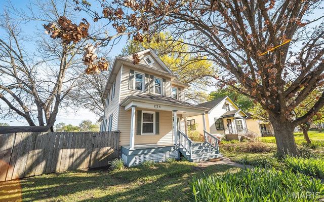 238 Houston Street, St Charles, MO 63301