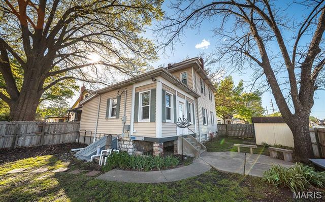 238 Houston Street, St Charles, MO 63301