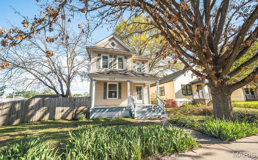 238 Houston Street, St Charles, MO 63301