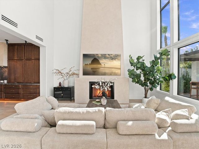 1967 Cherry Creek Circle, Las Vegas, NV 89135