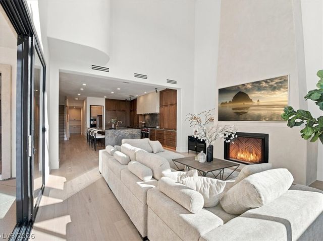 1967 Cherry Creek Circle, Las Vegas, NV 89135