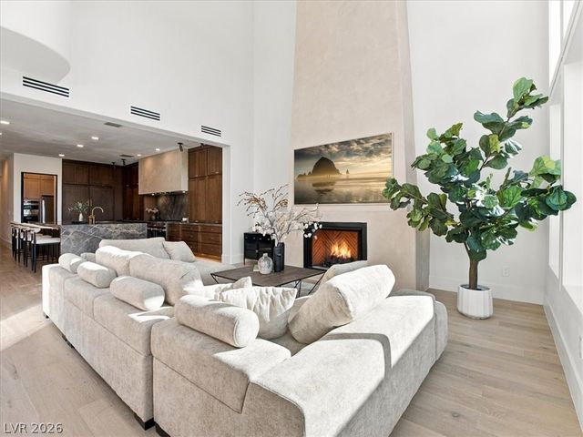 1967 Cherry Creek Circle, Las Vegas, NV 89135