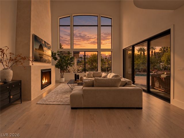 1967 Cherry Creek Circle, Las Vegas, NV 89135