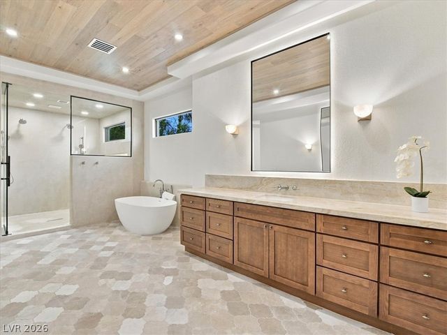 1967 Cherry Creek Circle, Las Vegas, NV 89135