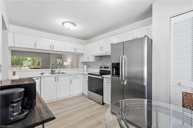 3531 County Barn RD 201, Naples, FL 34112