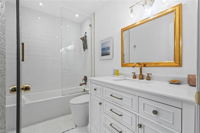 3531 County Barn RD 201, Naples, FL 34112