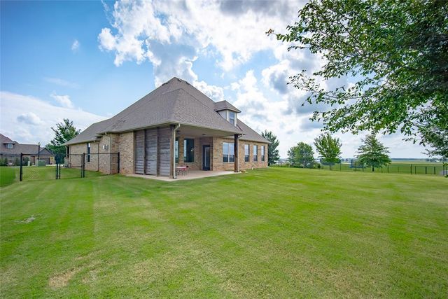 2126 NW 34th Street, Newcastle, OK 73065
