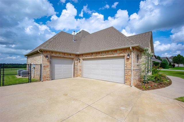 2126 NW 34th Street, Newcastle, OK 73065