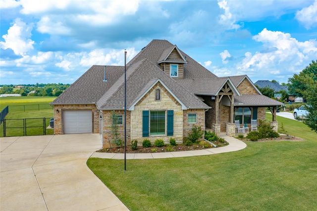 2126 NW 34th Street, Newcastle, OK 73065