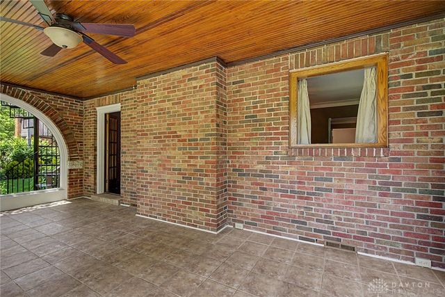 24 Monteray Road, Oakwood, OH 45419