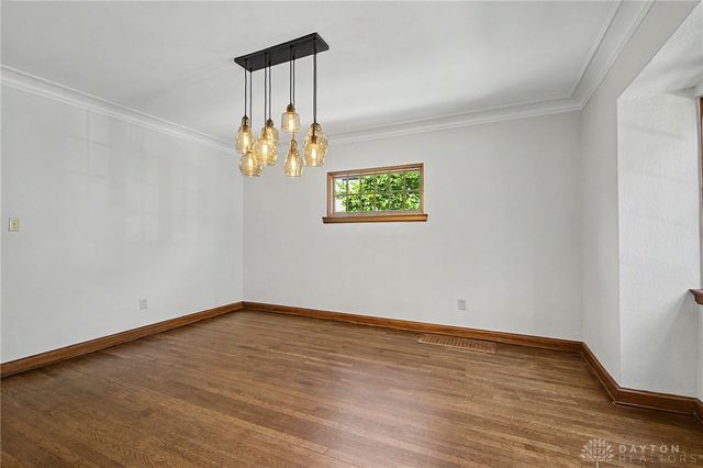 24 Monteray Road, Oakwood, OH 45419
