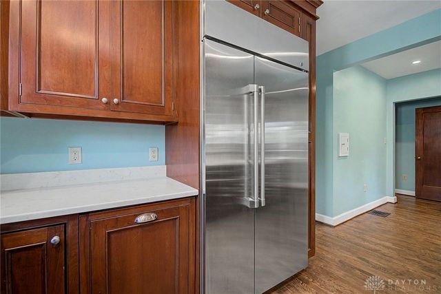 24 Monteray Road, Oakwood, OH 45419