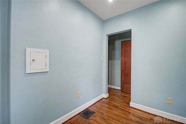 24 Monteray Road, Oakwood, OH 45419
