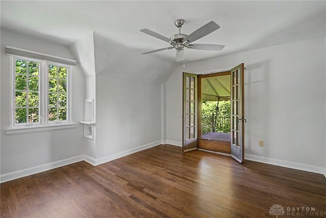 24 Monteray Road, Oakwood, OH 45419
