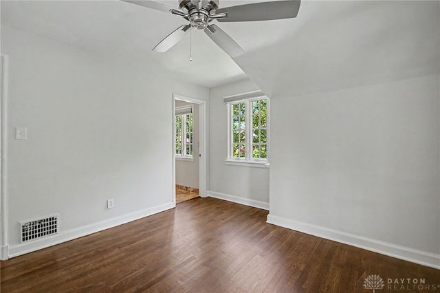 24 Monteray Road, Oakwood, OH 45419