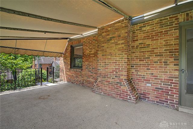 24 Monteray Road, Oakwood, OH 45419