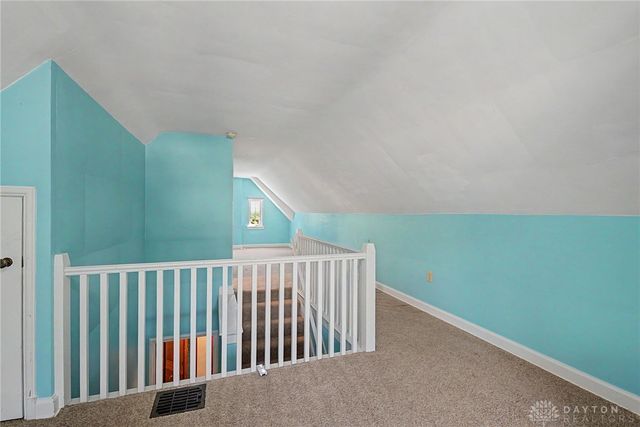 24 Monteray Road, Oakwood, OH 45419