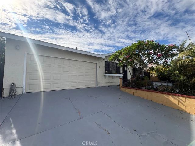 12433 Laurel Avenue, Whittier, CA 90605