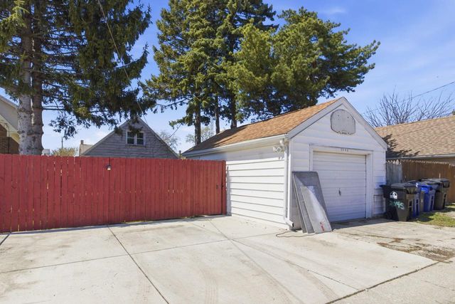 2045 Quincy AVENUE, Racine, WI 53403