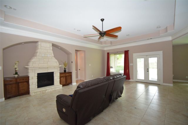 6510 Durango Drive, Magnolia, TX 77354