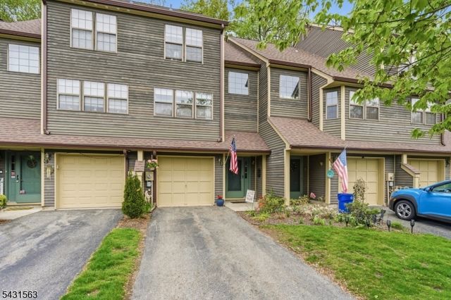 40 Lexington Ln D, West Milford Twp., NJ 07480
