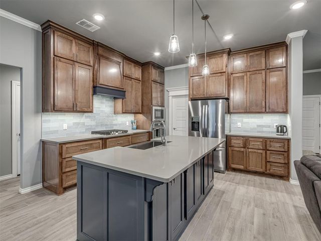 9321 NW 90th Street, Yukon, OK 73099