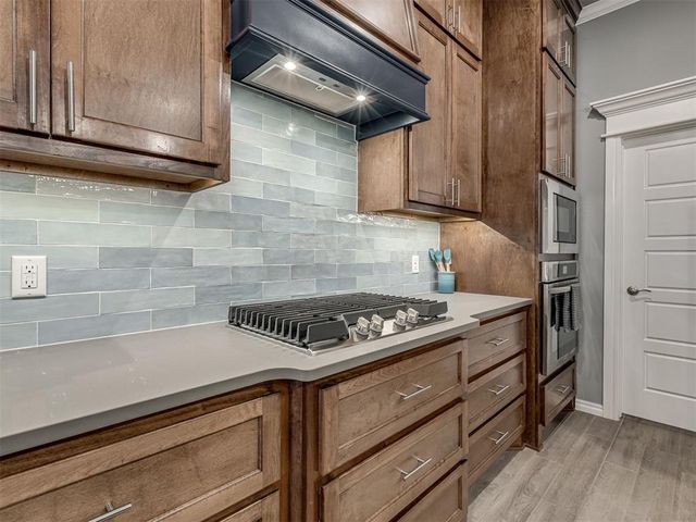 9321 NW 90th Street, Yukon, OK 73099