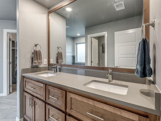 9321 NW 90th Street, Yukon, OK 73099