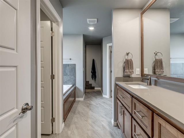 9321 NW 90th Street, Yukon, OK 73099