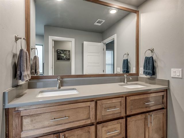 9321 NW 90th Street, Yukon, OK 73099