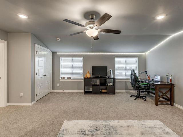 9321 NW 90th Street, Yukon, OK 73099