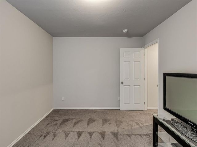 9321 NW 90th Street, Yukon, OK 73099