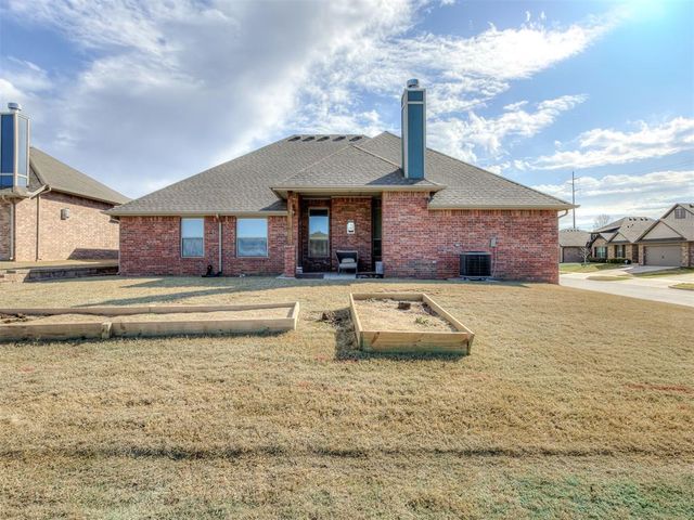 9321 NW 90th Street, Yukon, OK 73099