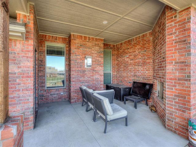 9321 NW 90th Street, Yukon, OK 73099