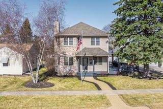 935 E Garden Street, Dekalb, IL 60115