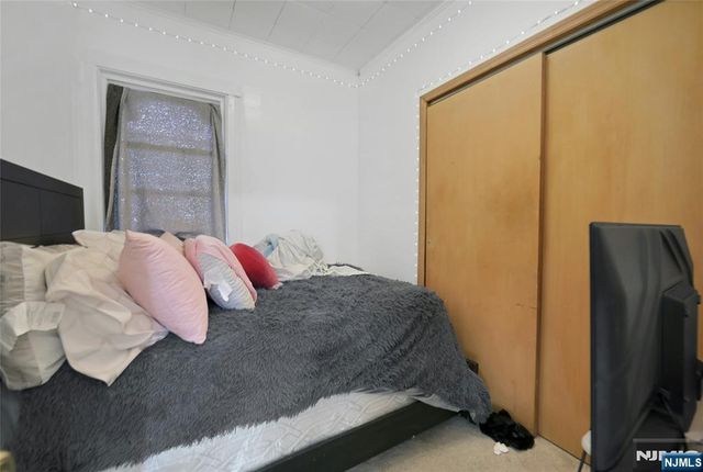 42 Lakeshore Drive, Haledon, NJ 07508