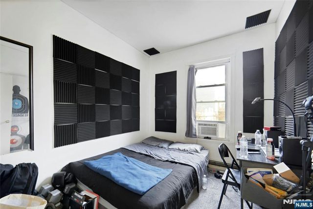 42 Lakeshore Drive, Haledon, NJ 07508