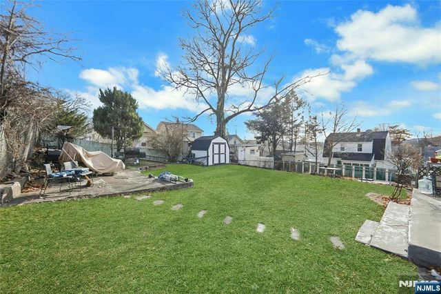 42 Lakeshore Drive, Haledon, NJ 07508