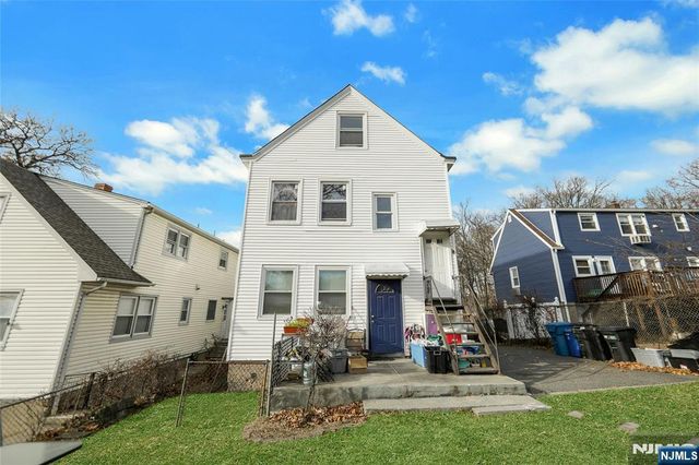 42 Lakeshore Drive, Haledon, NJ 07508