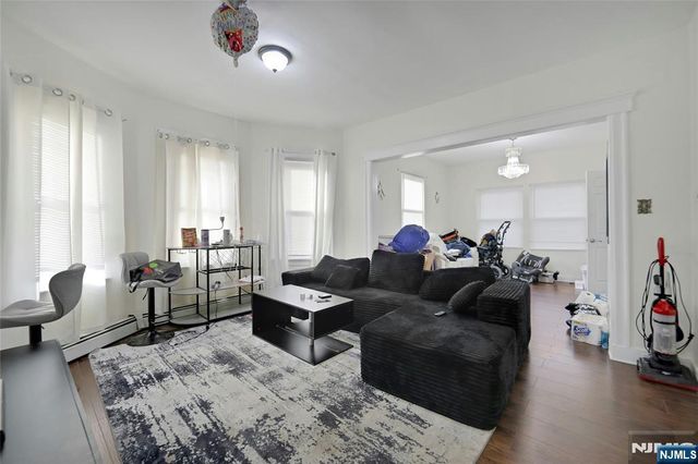 42 Lakeshore Drive, Haledon, NJ 07508