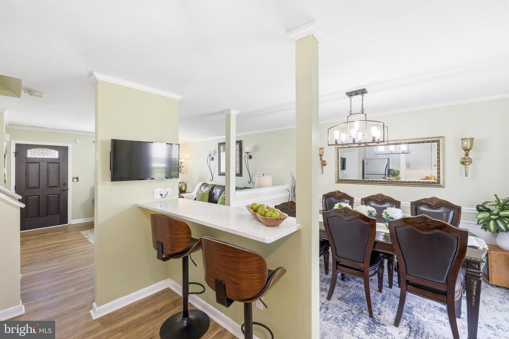 Image 10 of property listing at 430 AZALEA PL, Glen Burnie, MD 21060